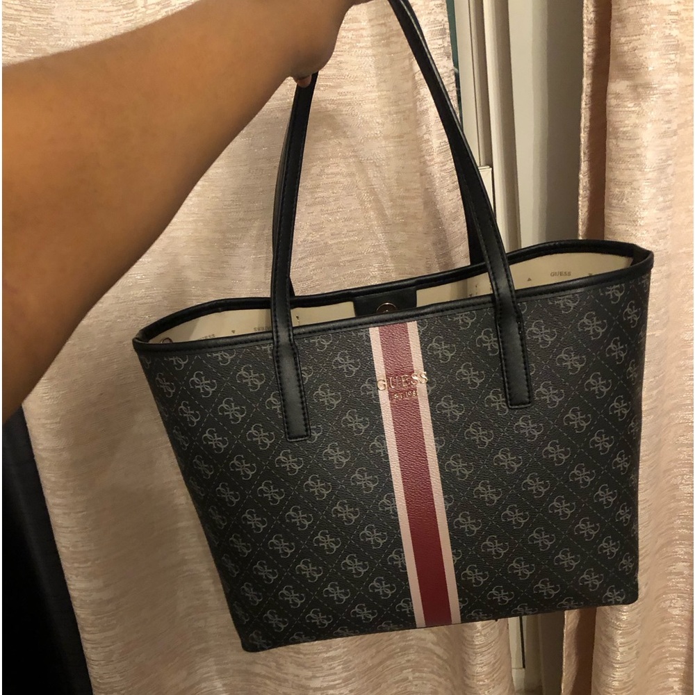 Guess small tote